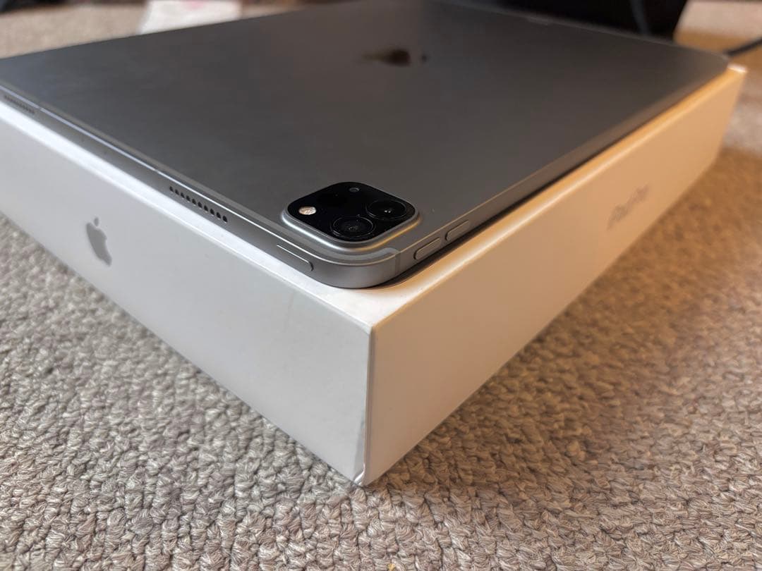 iPad Pro 第6世代 12.9インチ 128GB 充電器付き