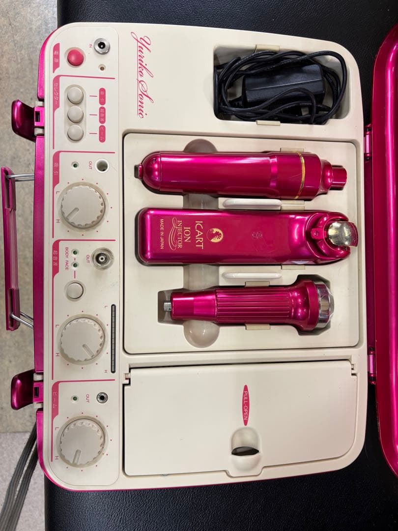 ユリコソニック　美容機器セット ピンク ハードケース