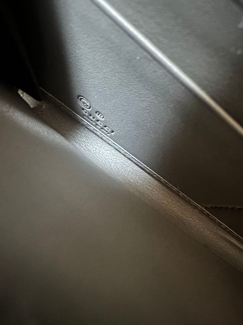 GUCCI グレー 長財布