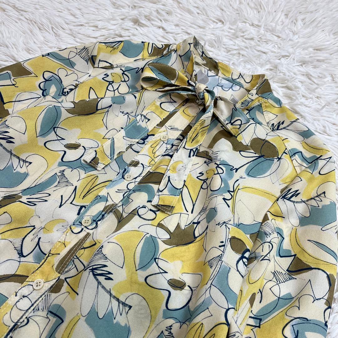 tomorrowland コレクション メロウフラワープリント ボウタイブラウス