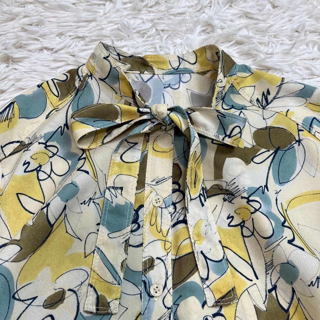 tomorrowland コレクション メロウフラワープリント ボウタイブラウス