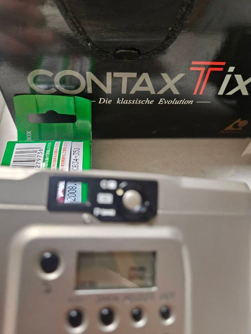 CONTAX（コンタックス） Tix フィルムカメラ 箱付き　電池、フィルム付き