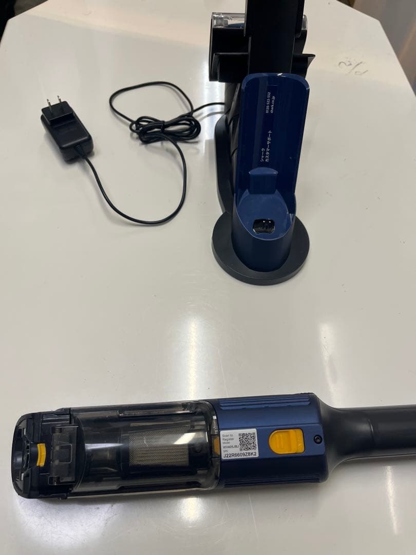 Shark 充電式ハンディクリーナー WV405J ネイビー