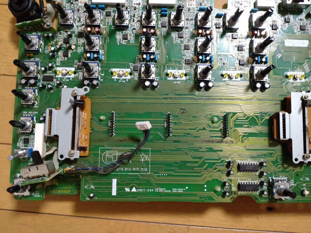 ROLAND DJ-2000 動作確認済み　送料込み　DJミキサー