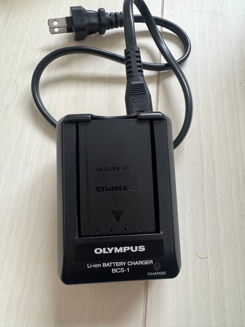 オリンパス　カメラ本体、コード