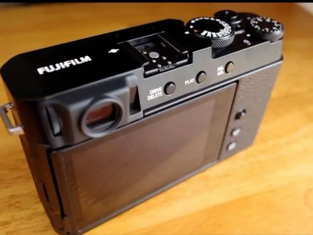 【美品】X-E4　FUJIFILM　ボディ本体ブラック　撮影枚数2612枚