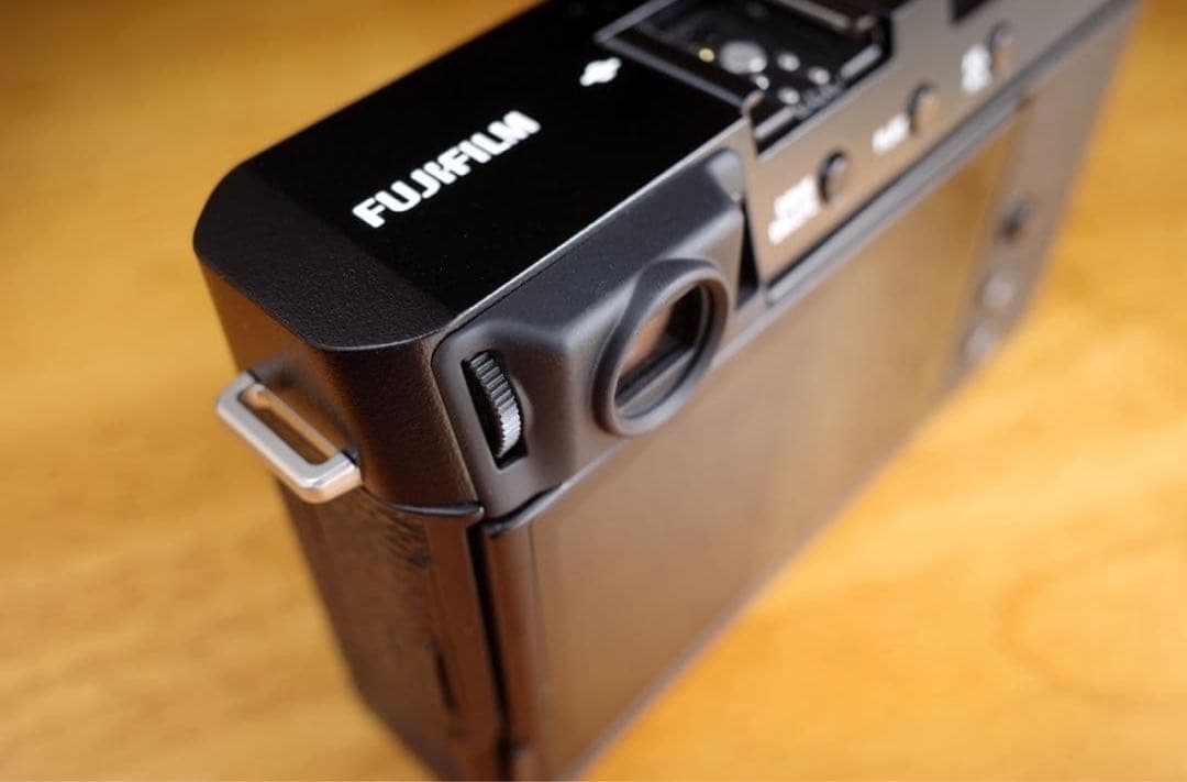 【美品】X-E4　FUJIFILM　ボディ本体ブラック　撮影枚数2612枚