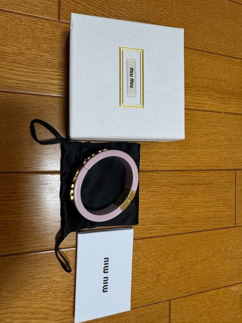 MIUMIU バングル 正規品 写真追加希望承ります。