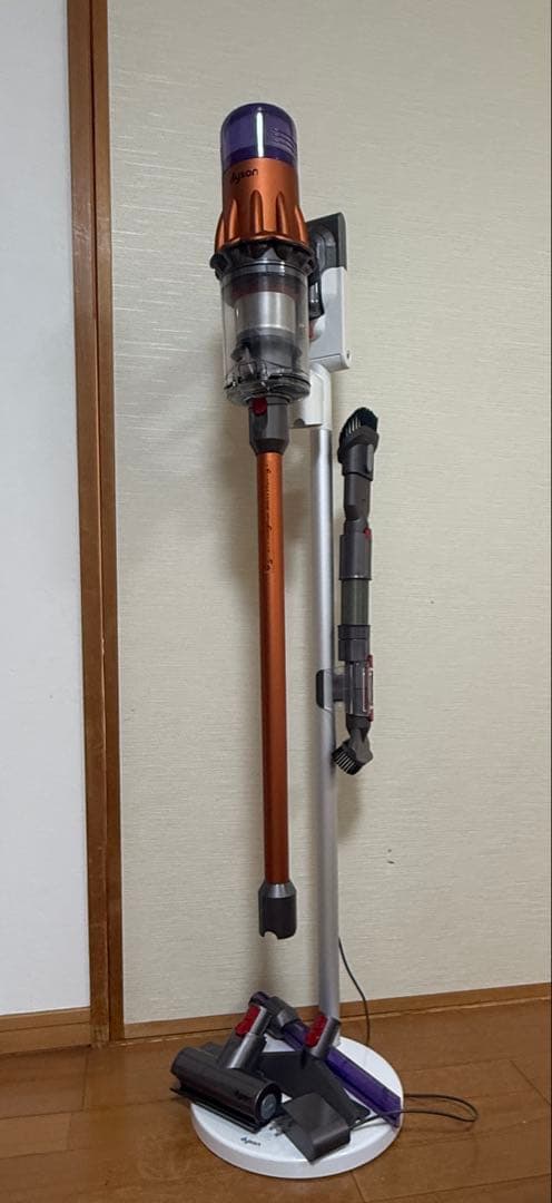 Dyson SV18 コードレス掃除機　スタンド付き　ダイソン