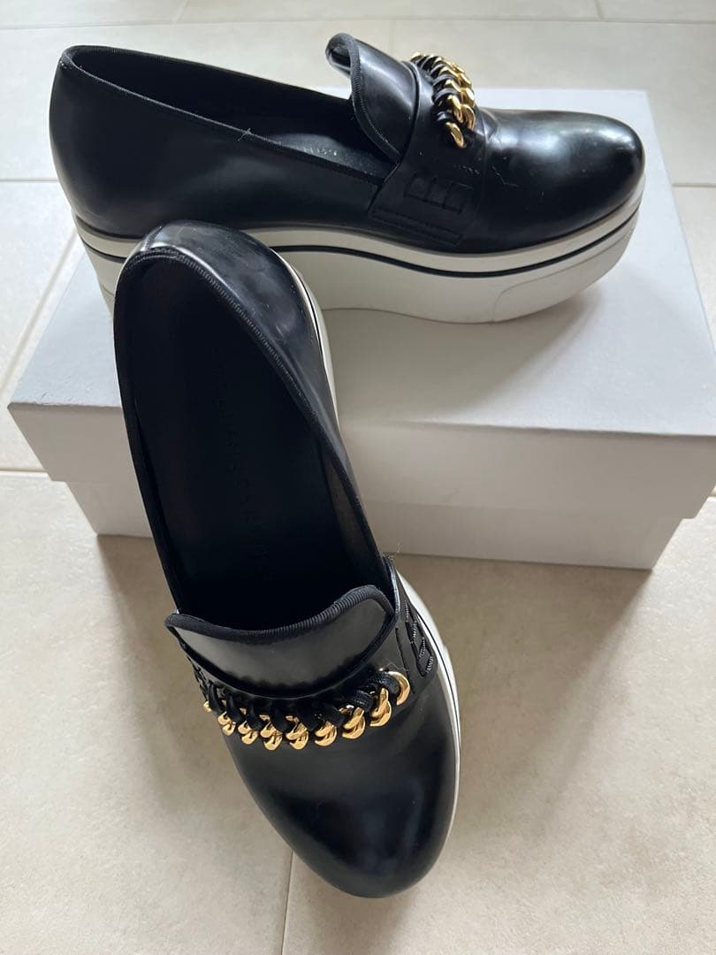 ステラマッカートニー　厚底ローファー ブラック ゴールドチェーン