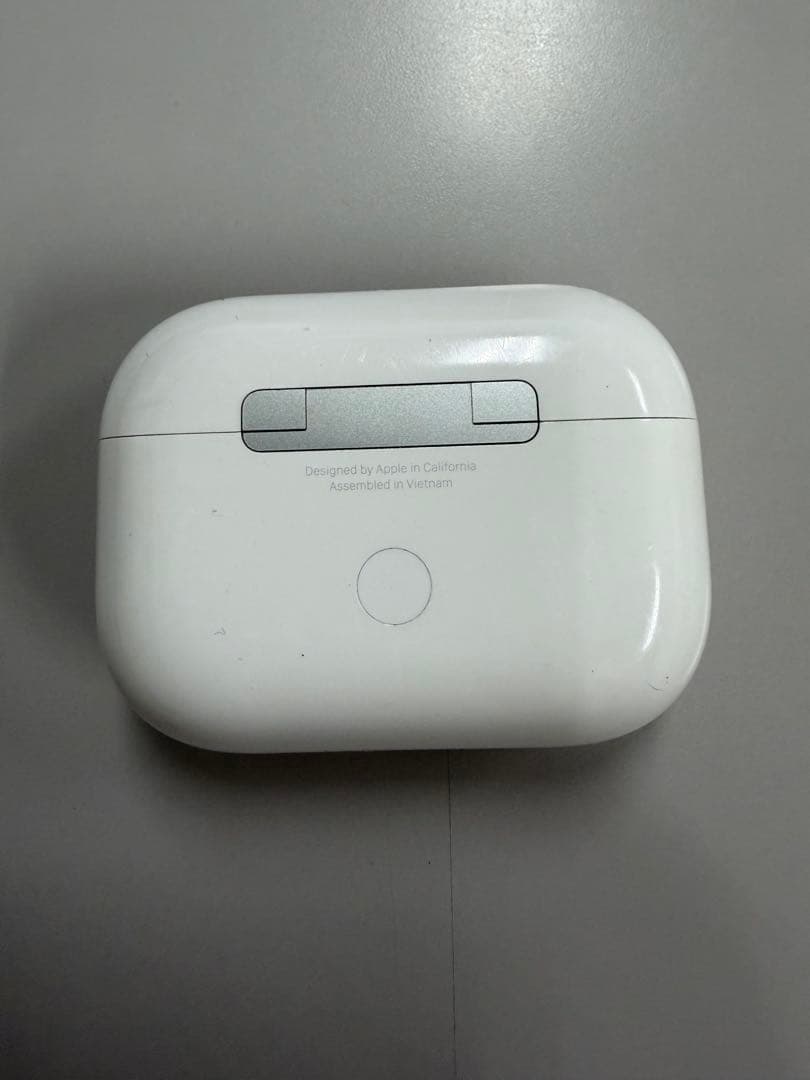 【再出品、確約済】AirPods Pro 第2世代 本体 ホワイト 充電ケース付