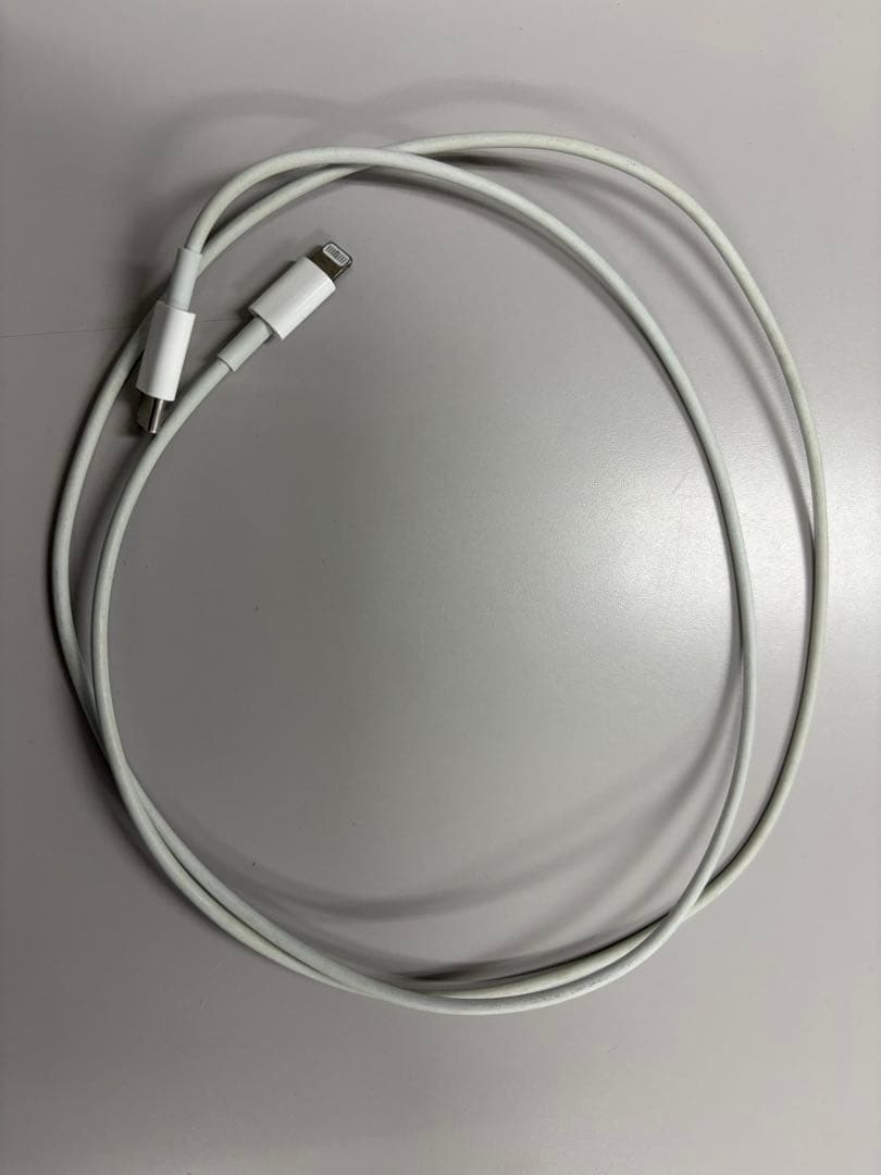 【再出品、確約済】AirPods Pro 第2世代 本体 ホワイト 充電ケース付