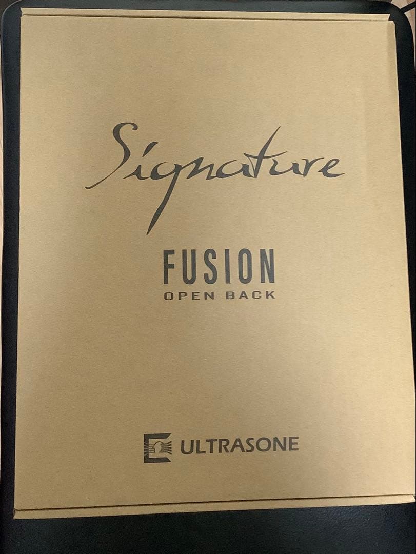 ヘッドホン Ultrasone Signature Fusion open back