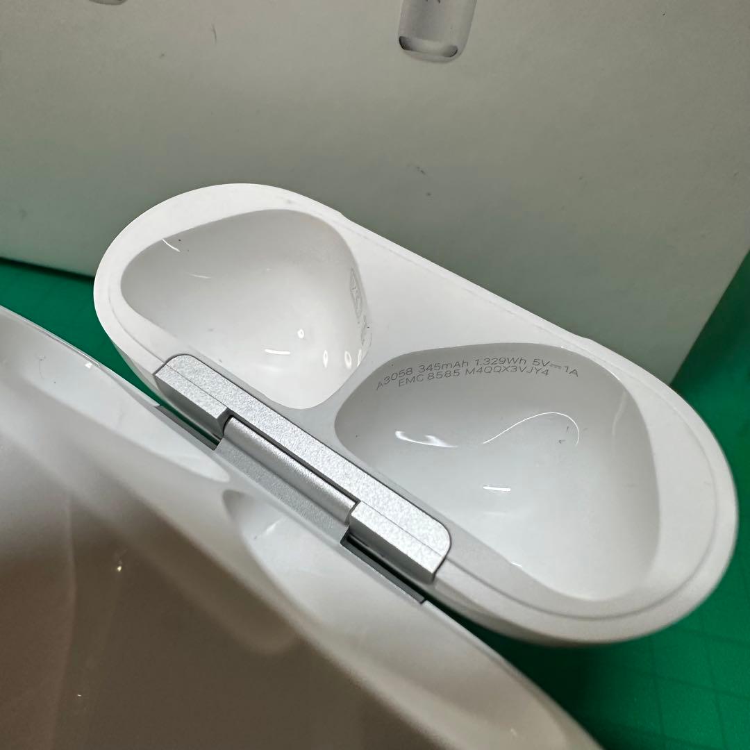[正規品]AirPods 第4世代 充電ケースのみ ノイズキャンセリングなし
