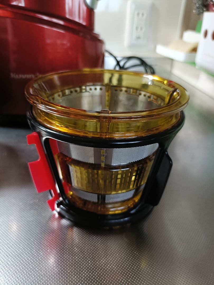 Kuvings スロージューサー レッド