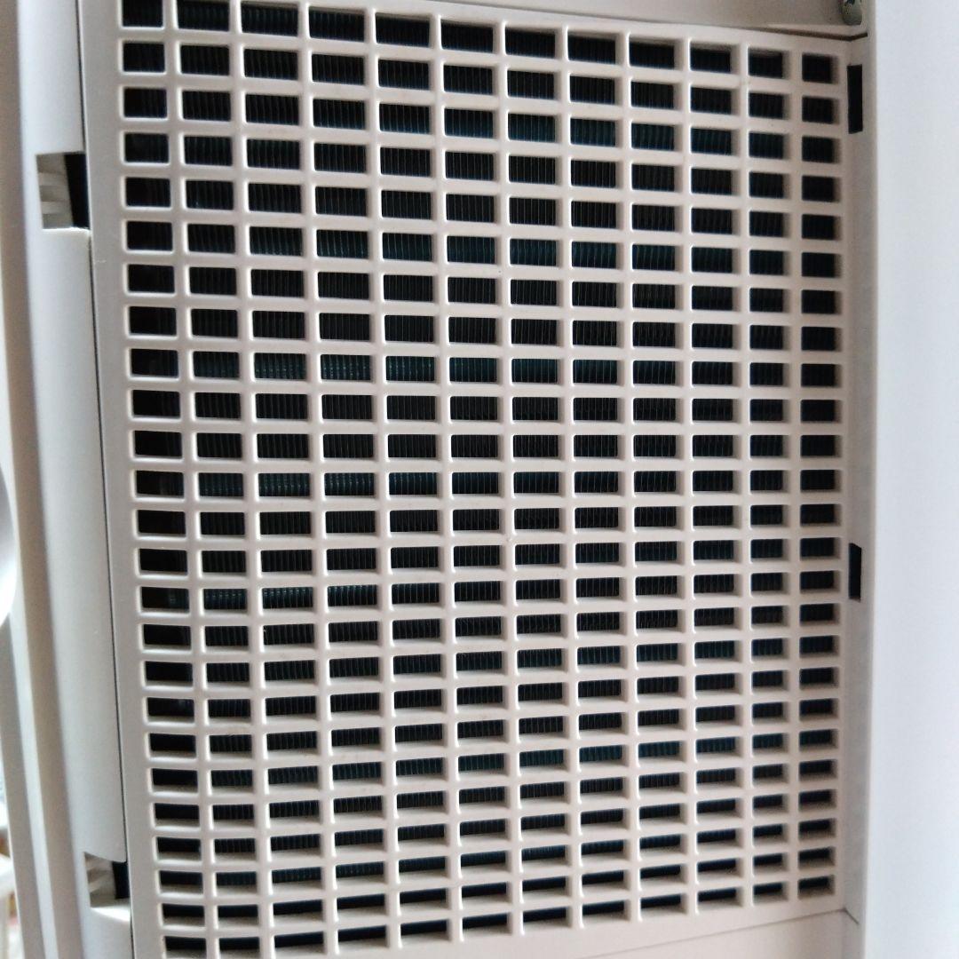 SHARP 衣類乾燥除湿機　CM-L100−W プラズマクラスター 大奉仕中