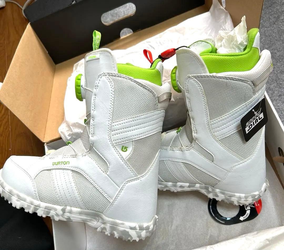 Burton 未使用　ブーツ　25cm デザインGOOD