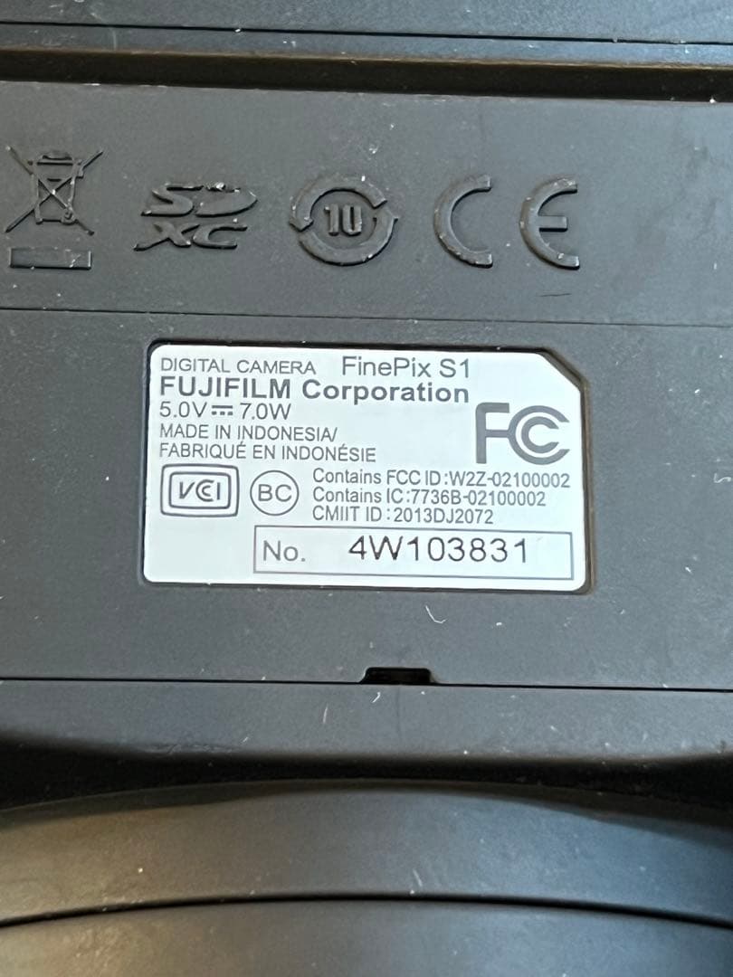 デジタルカメラ K FUJIFILM FinePix S1