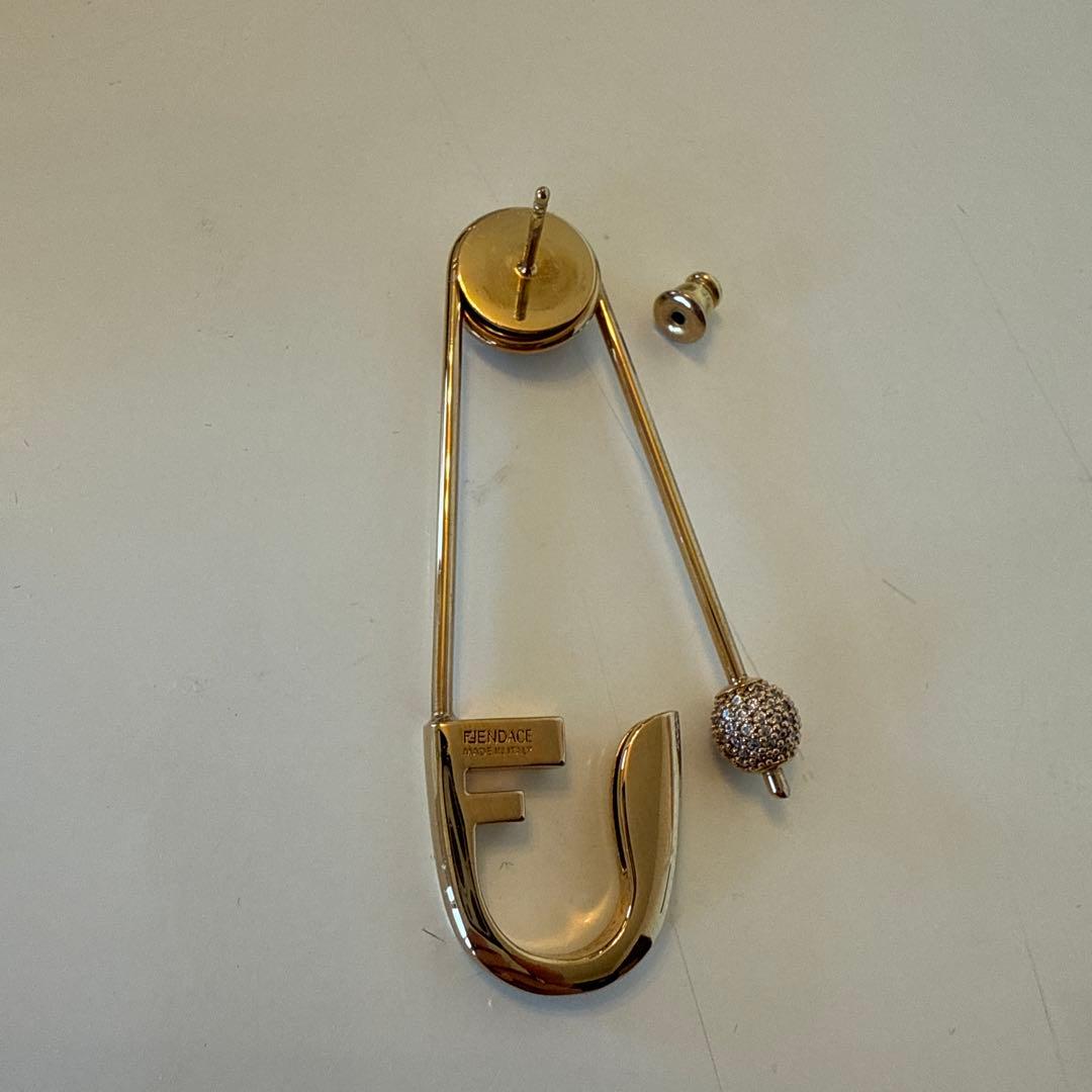 MIE FENDACE FENDI VERSACE ピアス ラージ