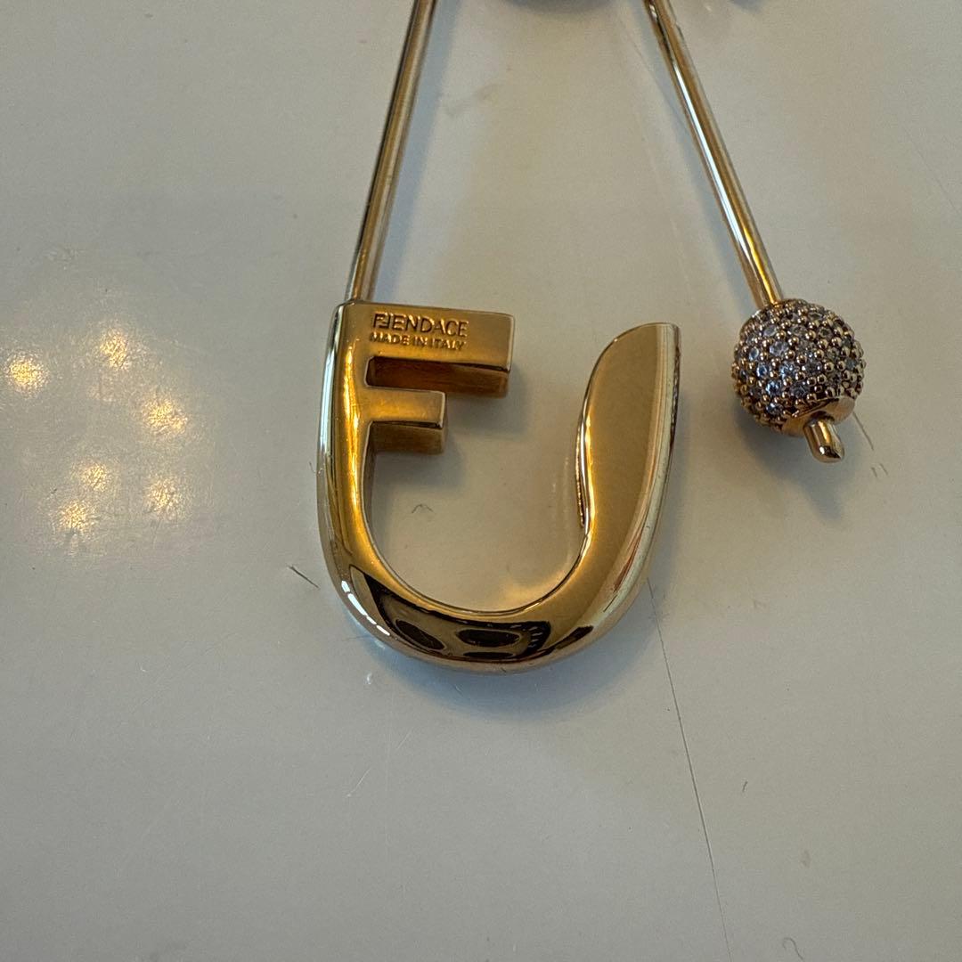 MIE FENDACE FENDI VERSACE ピアス ラージ