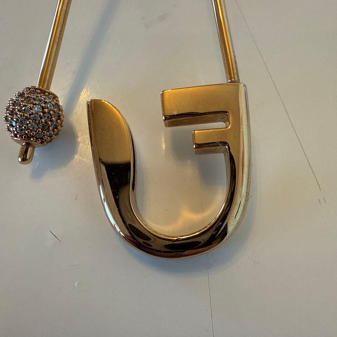 MIE FENDACE FENDI VERSACE ピアス ラージ