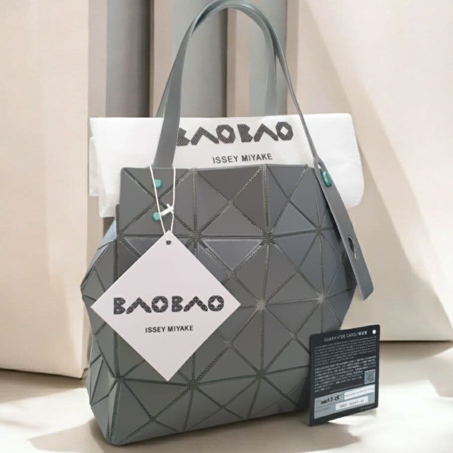 BAOBAO ISSEY MIYAKE バオバオイッセイミヤケ CARAT 美品
