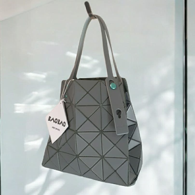 BAOBAO ISSEY MIYAKE バオバオイッセイミヤケ CARAT 美品