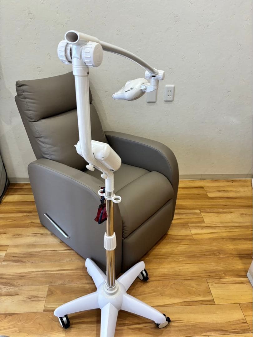 リクライニングソファー　グレージュ