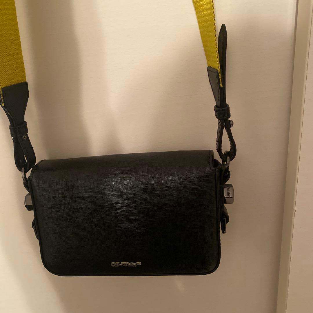 off-white ショルダーバッグ　オフホワイト