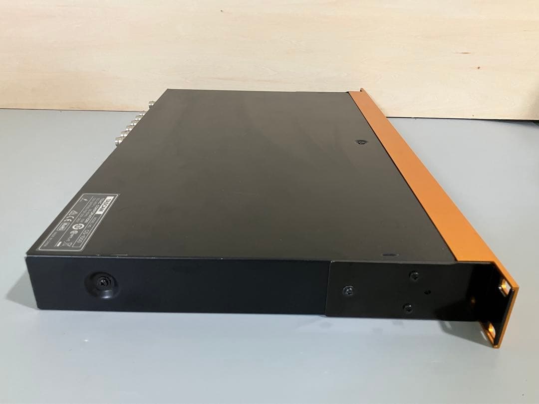 TASCAM CG-1000 マスタークロックジェネレーター