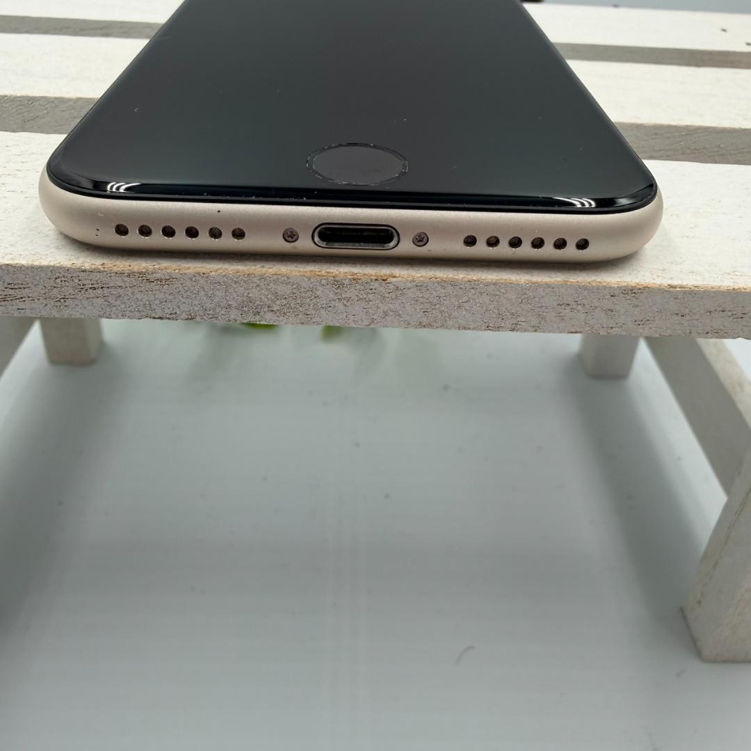 iPhone SE第3世代 64GB スターライト 408