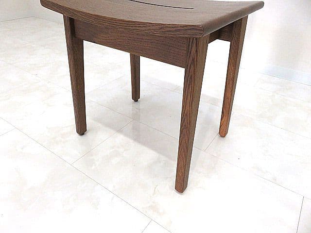 c*6様 展示品　飛騨産業/HIDA/キツツキ 「森のことば」 オーク無垢材スツ