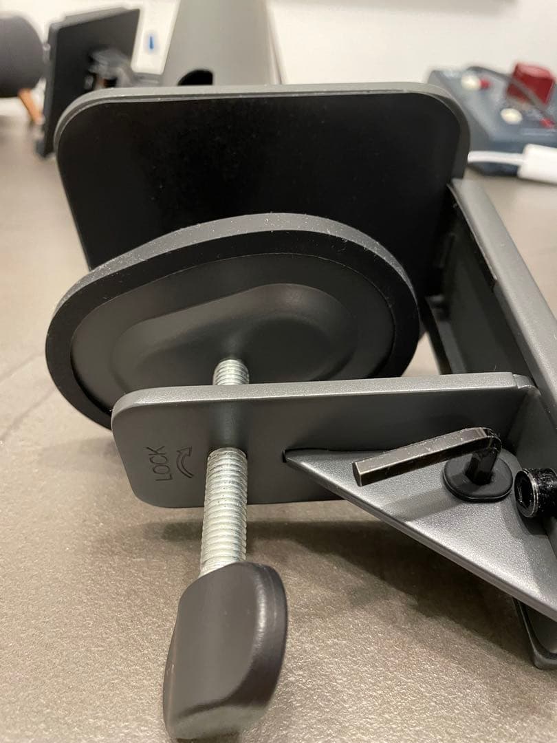 BenQ AQCOLORシリーズ　エルゴモニター 4K 31.5型