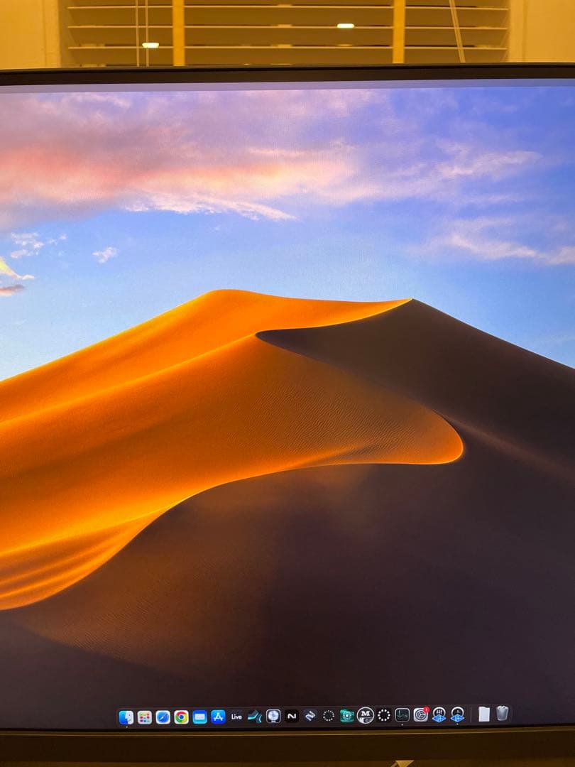 BenQ AQCOLORシリーズ　エルゴモニター 4K 31.5型