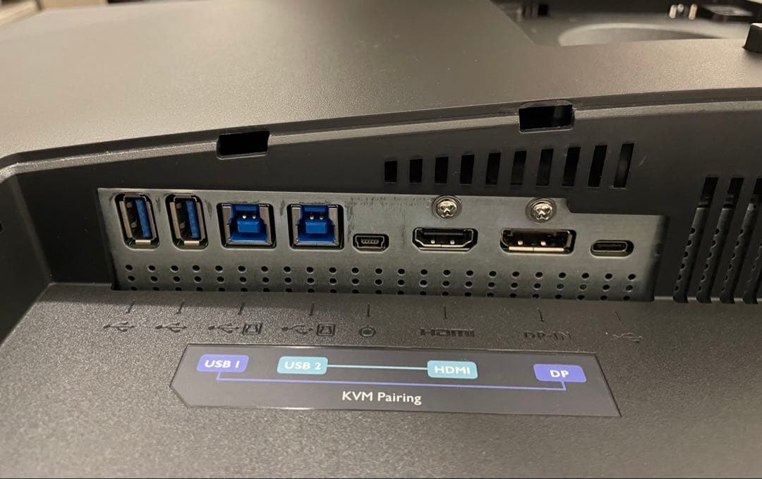 BenQ AQCOLORシリーズ　エルゴモニター 4K 31.5型