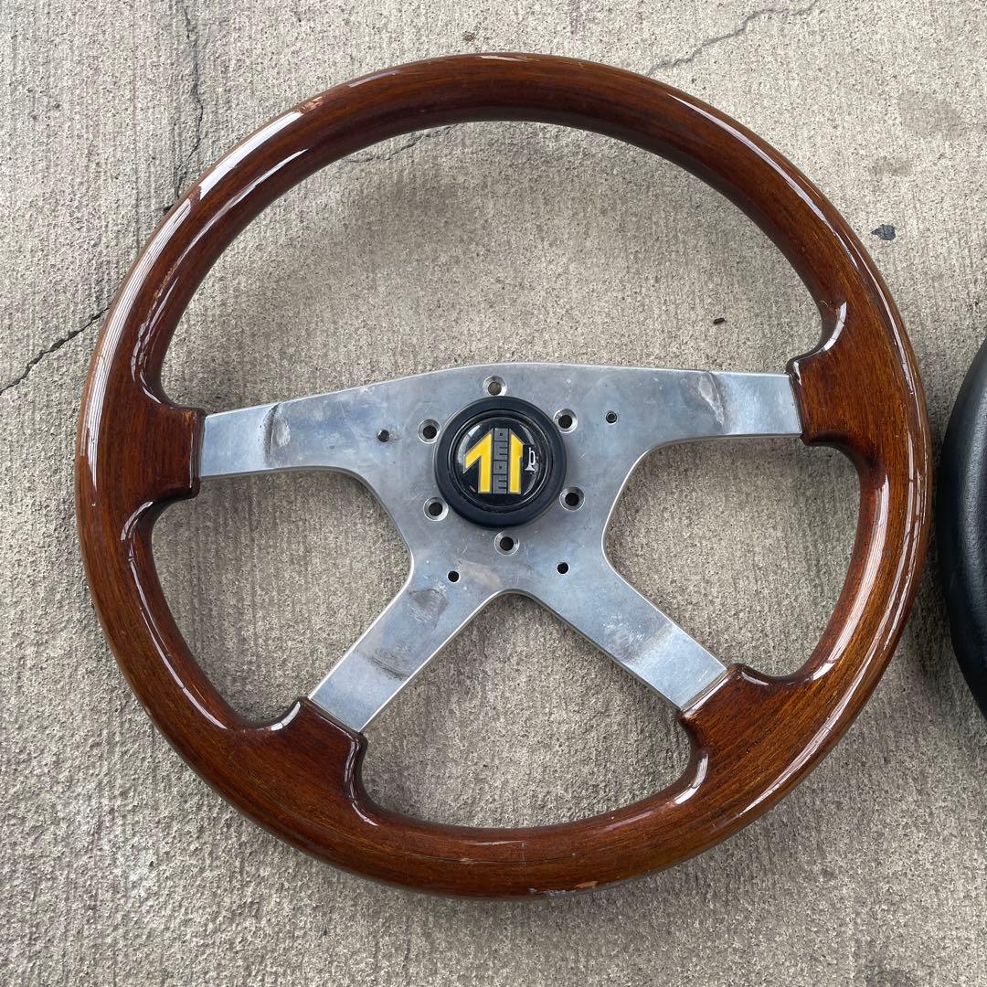 ウッドステアリングホイール momo