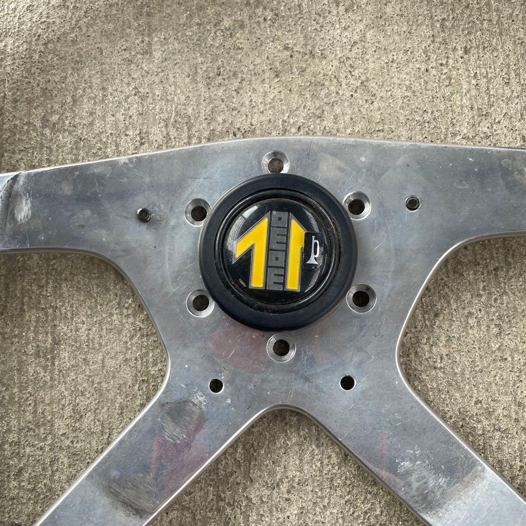 ウッドステアリングホイール momo