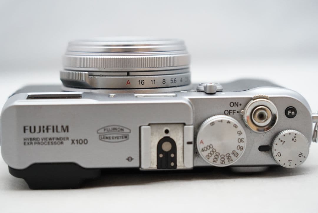 フジフィルム ファインピクス X100 23㎜ F=1:2 ASPH