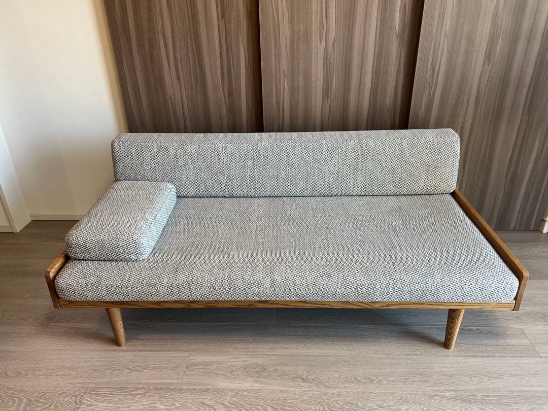 ユッパ 　momo natural DAY SOFA 2.5Pアームレスト
