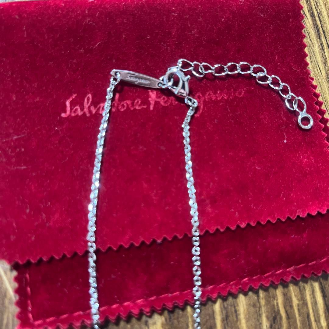 Salvatore Ferragamo シルバー ネックレス　ガンチーニ