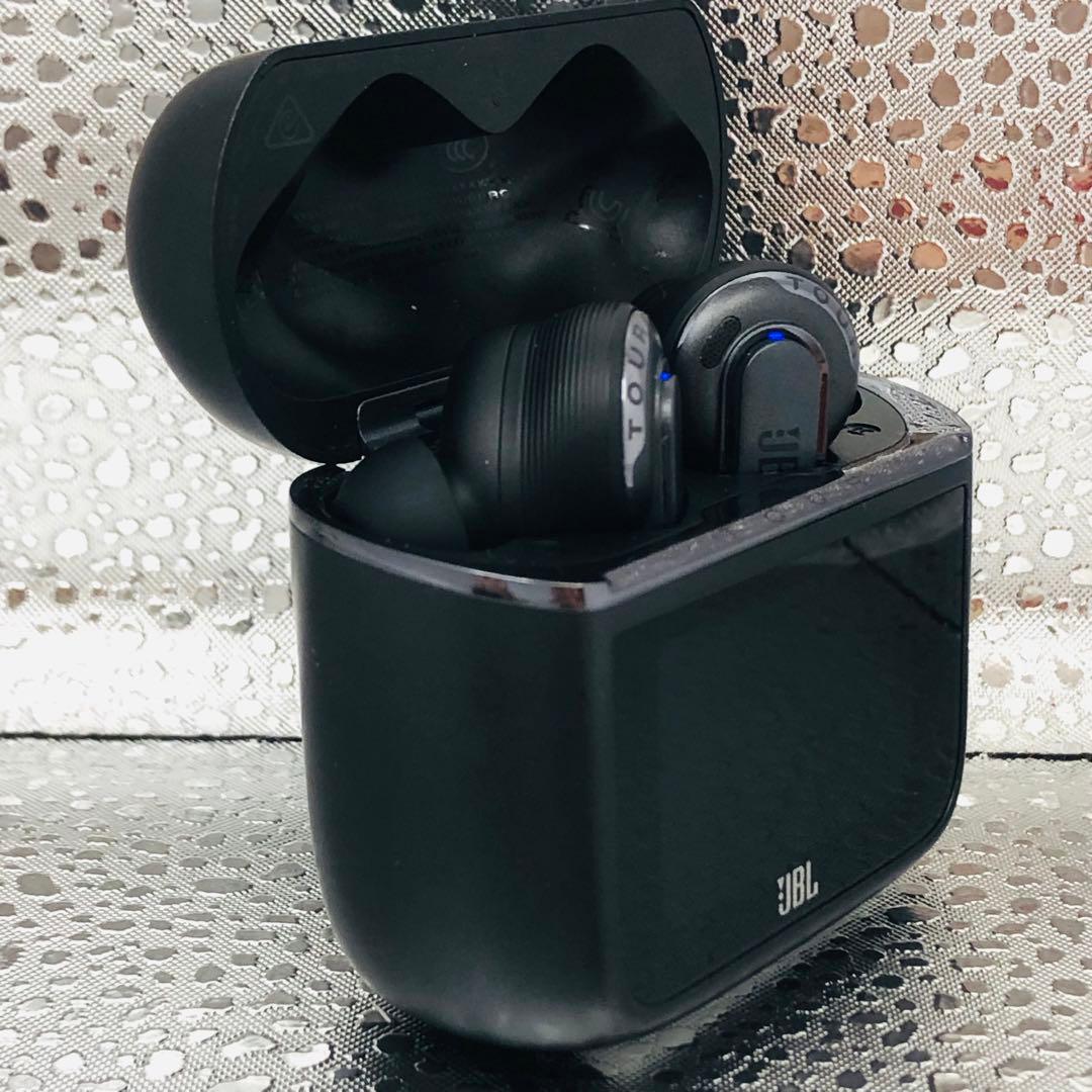 【美品】JBL Tour Pro 3 ブラック