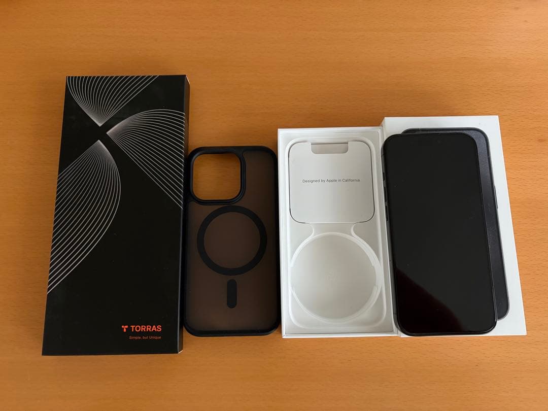 美品　iPhone15Pro 128gb TORRASケース、ガラスフィルム1枚
