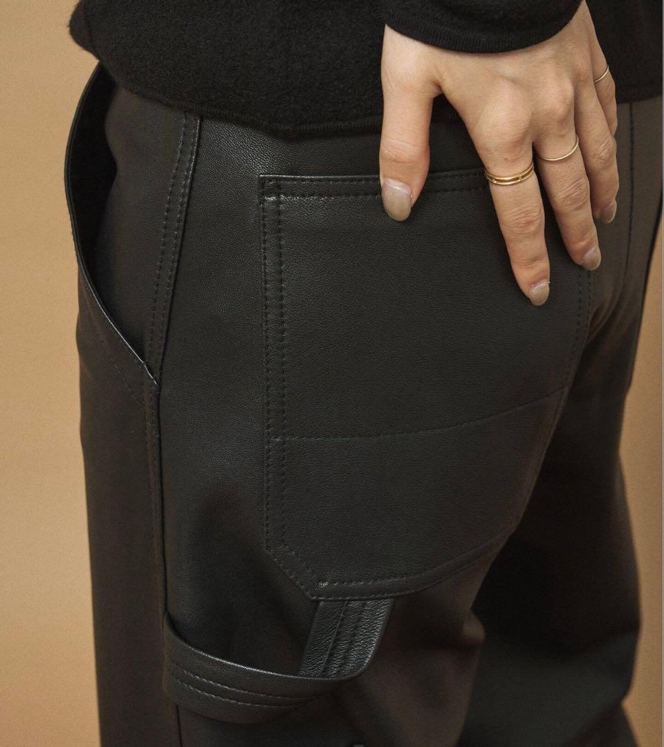 ラムレザーパンツ　フレームワーク　アウトオブフレーム