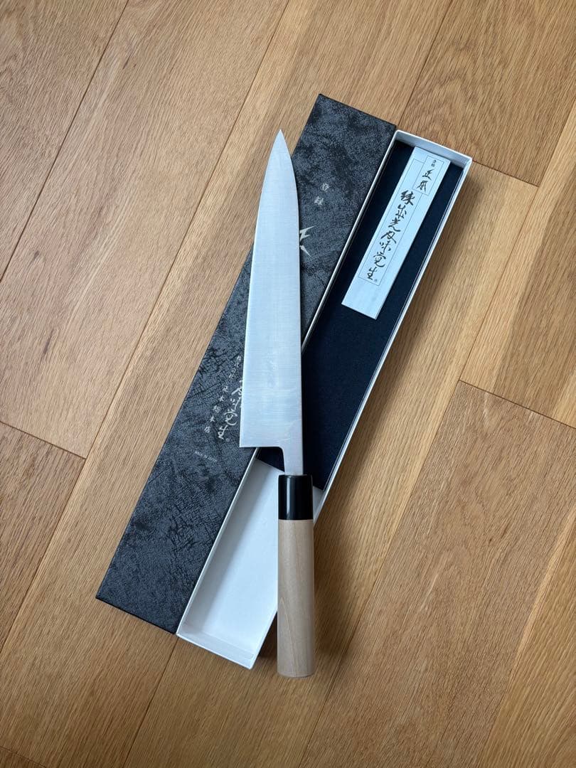 正本総本店 本霞 玉白鋼 水牛柄牛刀 240mm KS3124