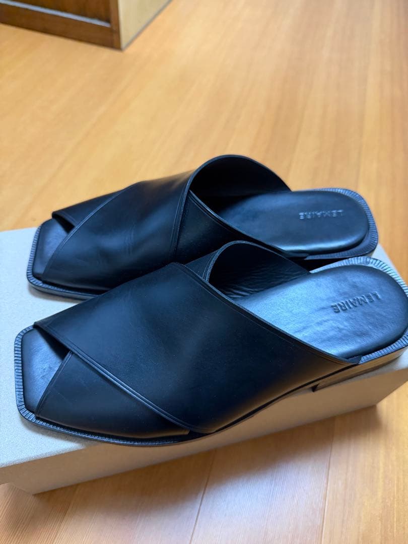 靴 LEMAIRE 25SS CROSS FLAT SANDALS