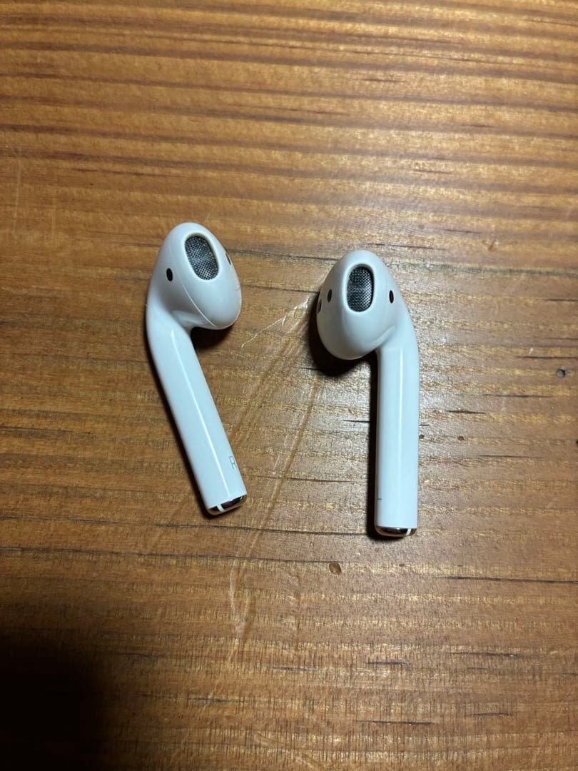 Apple AirPods 第2世代 lightning 充電ケース