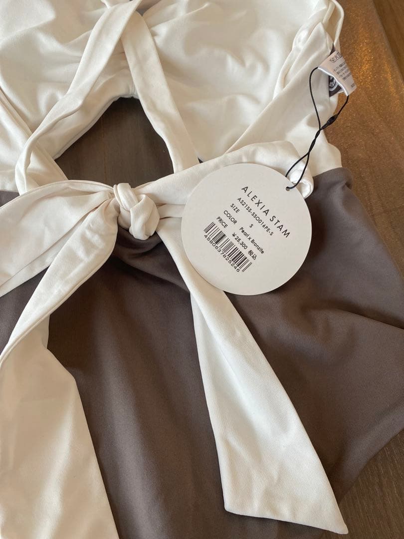 ALEXIASTAM 水着　Chloe Pearl x Bronzite