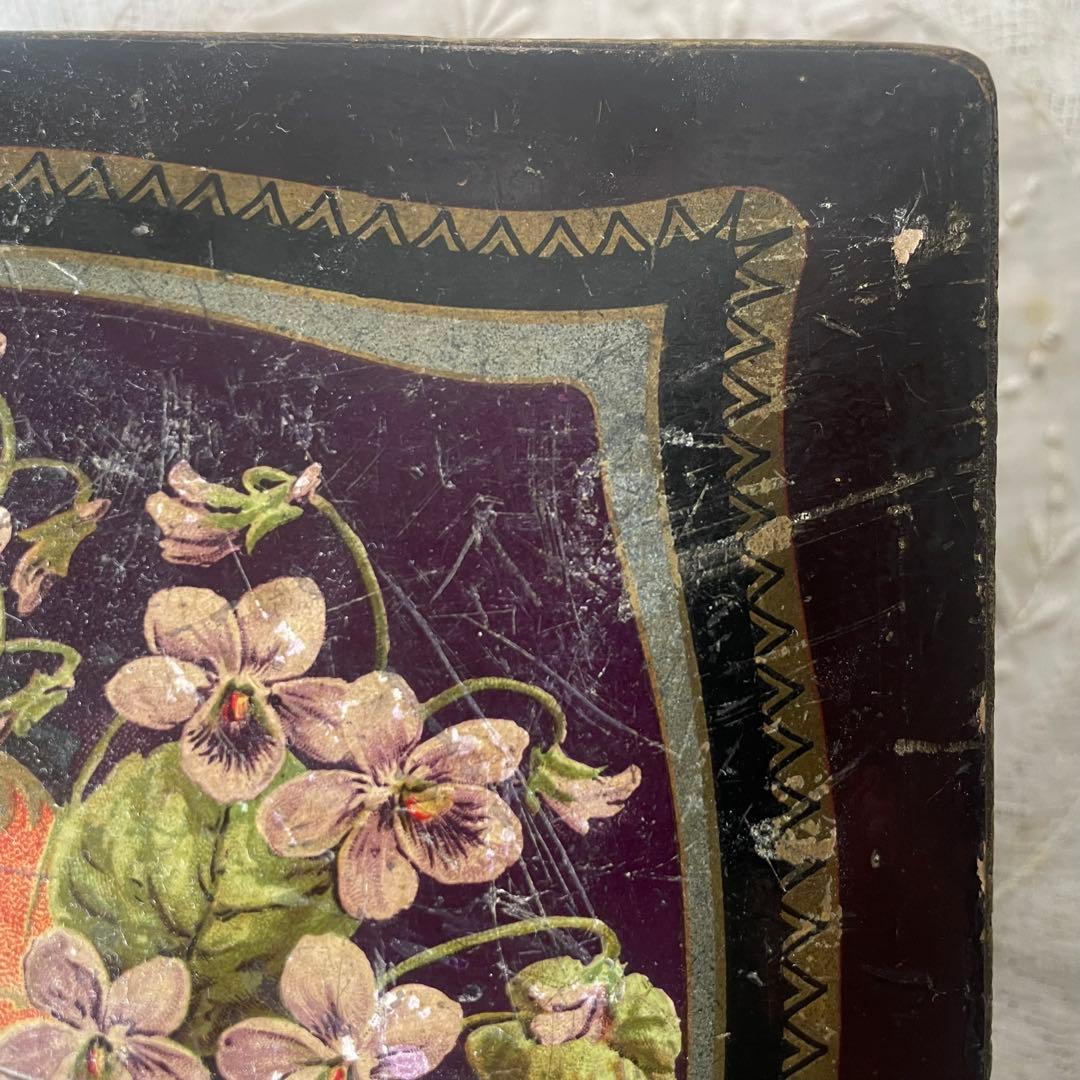 すみれの木製ボックス　スミレ　菫　箱　フランスアンティーク　フランスアンティーク