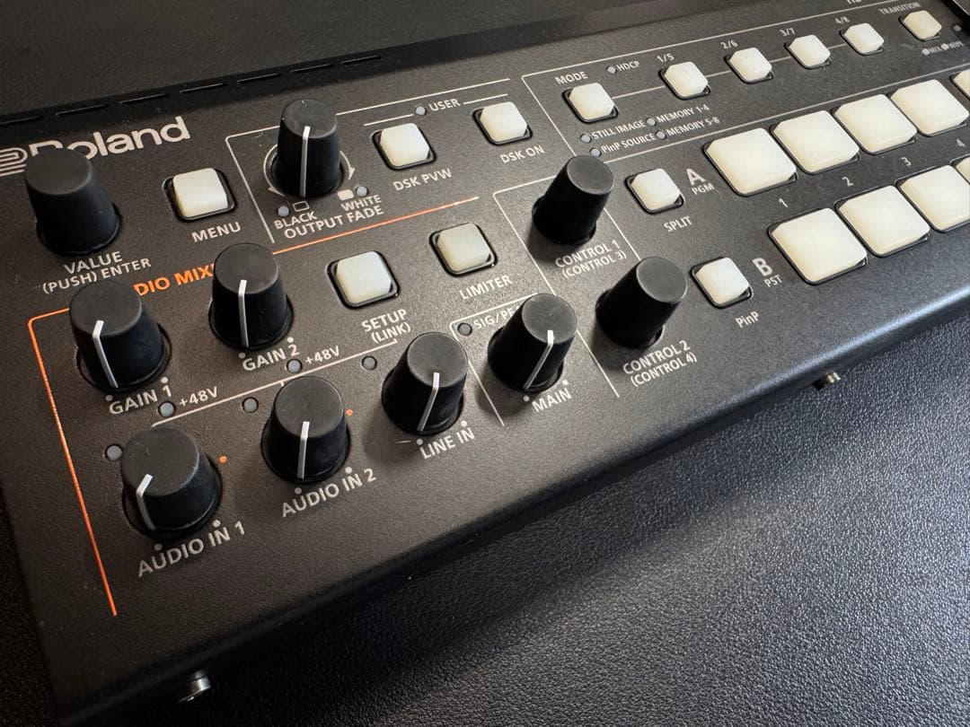 Roland V-1HD+ HD映像スイッチャー