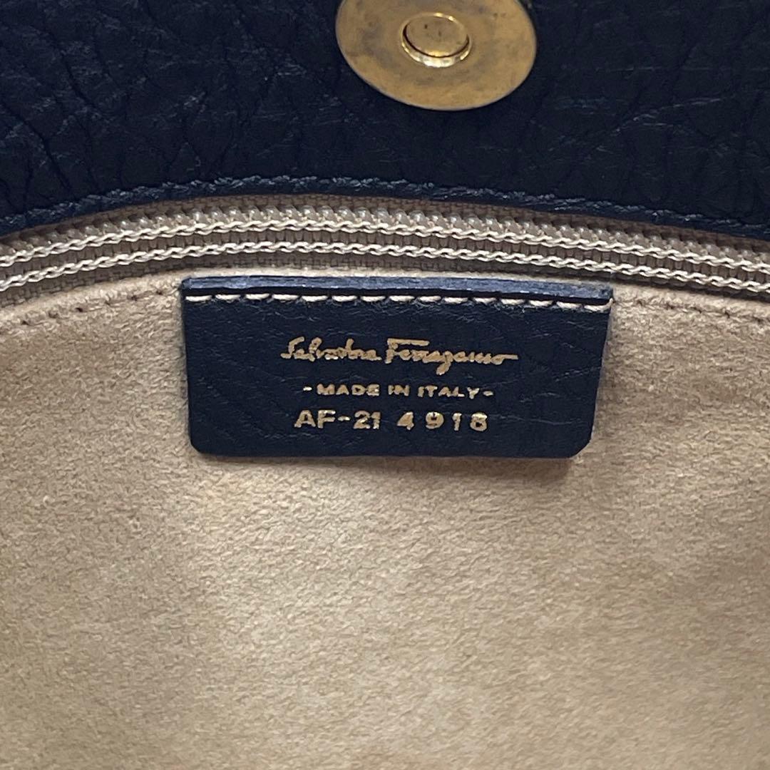 極美品● フェラガモ トートバッグ ハンドバッグ ステッチ ブラック レザー